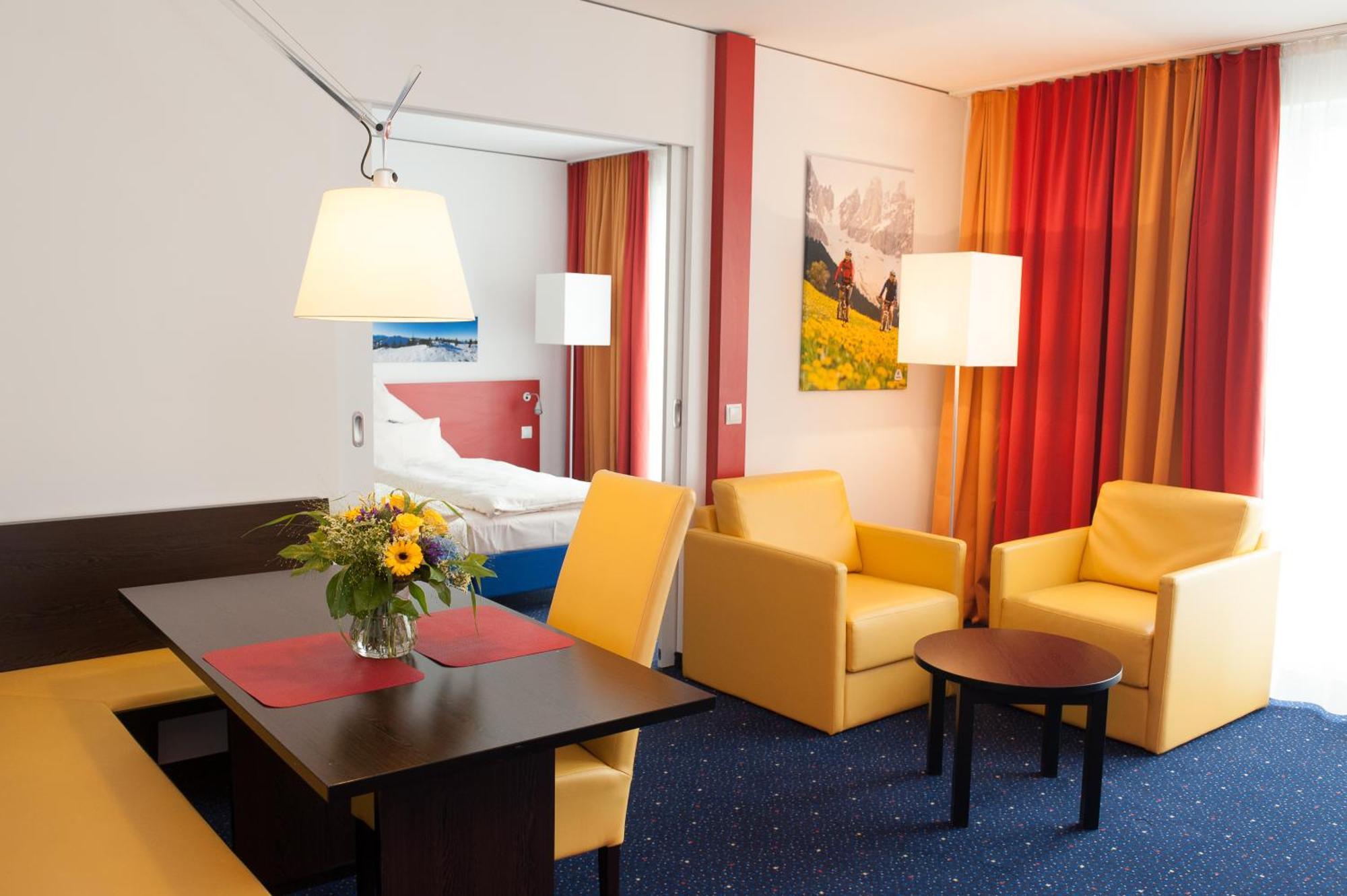 Stay2Munich Hotel & Serviced Apartments Brunnthal Dış mekan fotoğraf